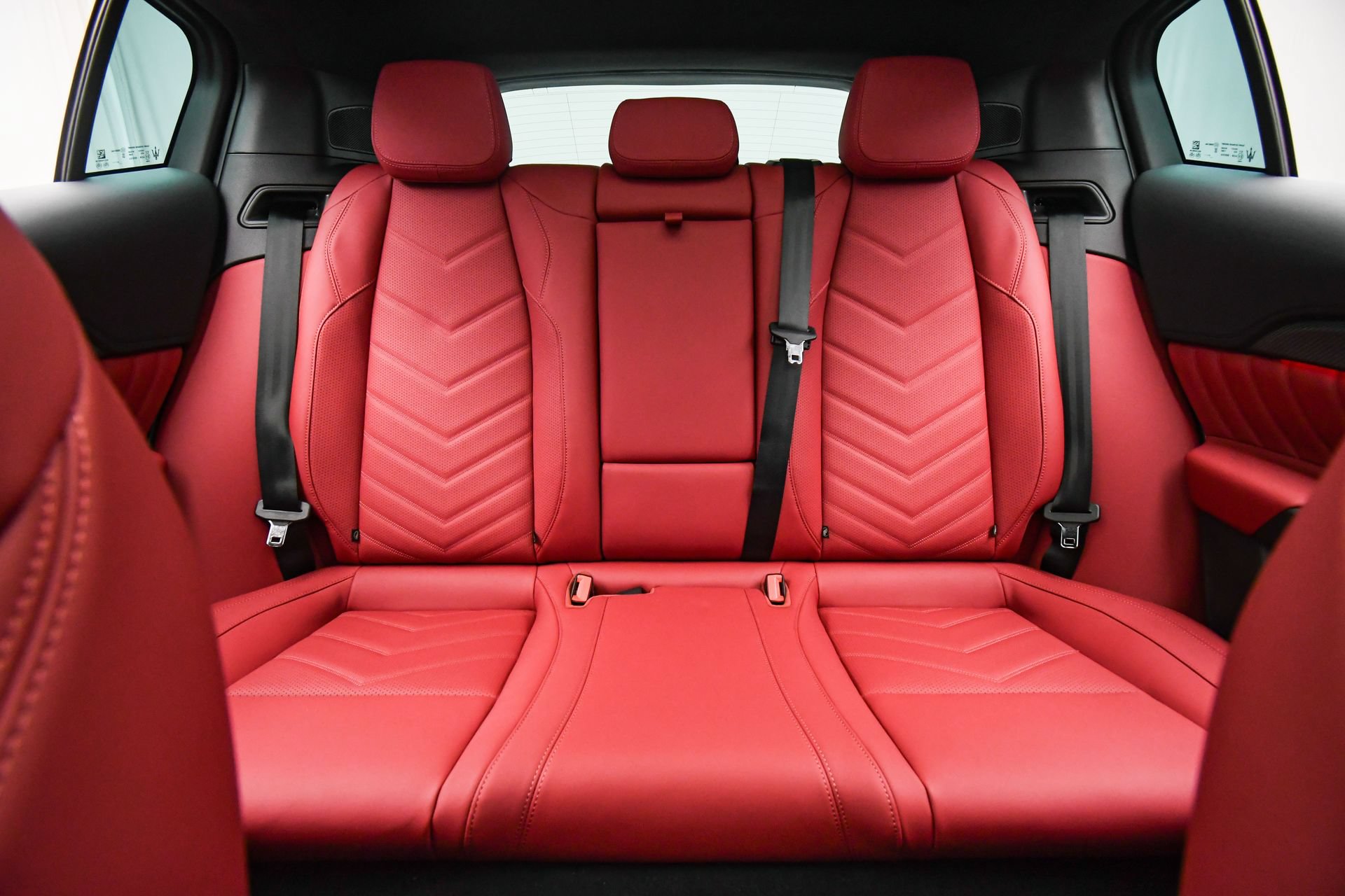 Used 2025 Maserati Grecale Modena AWD/4WD image 17