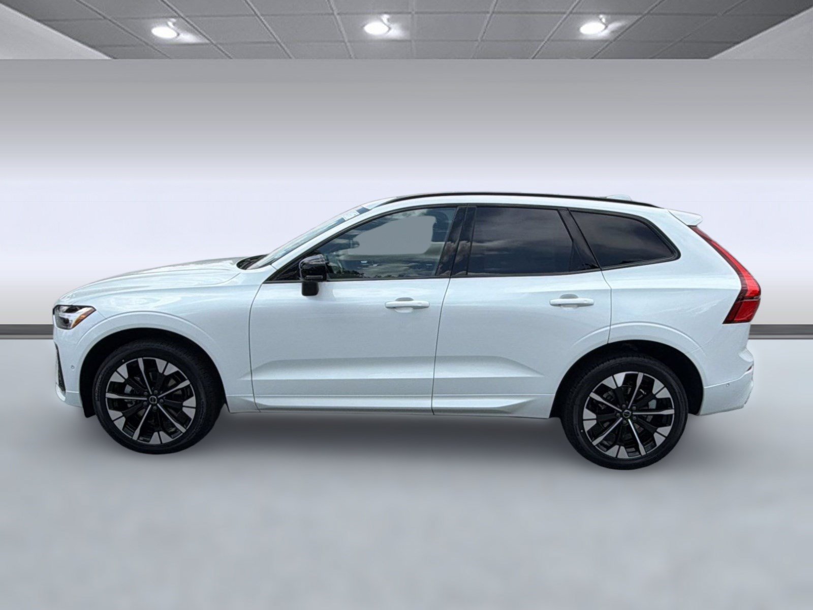 New 2026 Volvo XC60 B5 Plus w/ Protection Package AWD/4WD image 2