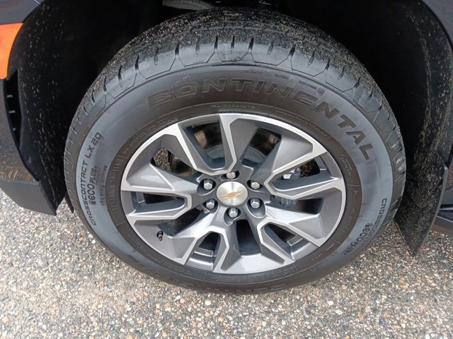 Used 2024 Chevrolet Tahoe LT w/ Luxury Package image 5