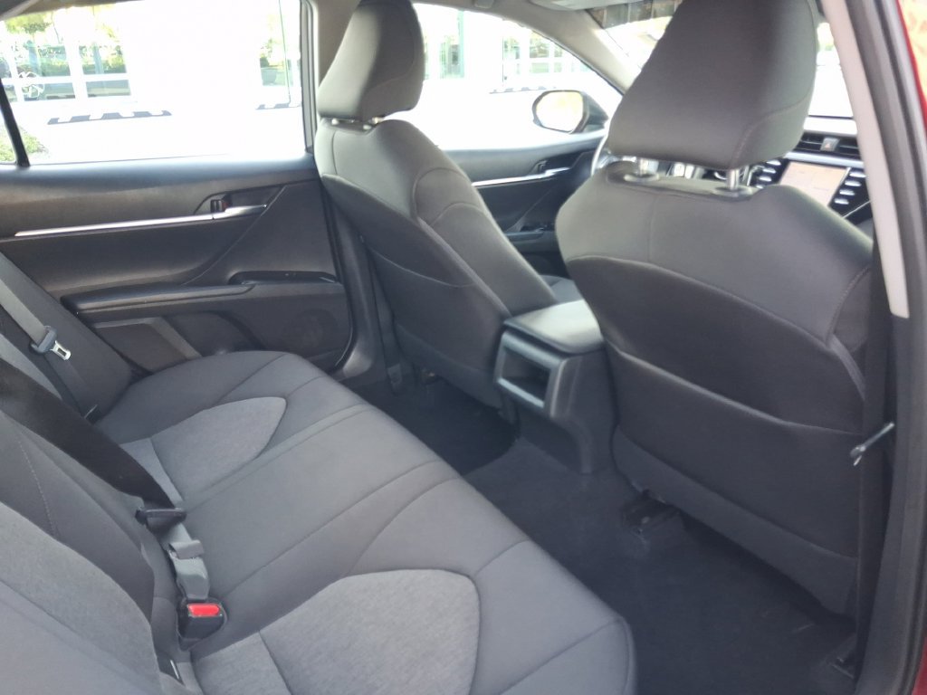 Used 2018 Toyota Camry LE FWD image 24