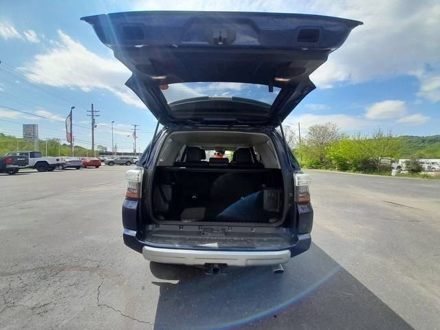 Used 2020 Toyota 4Runner TRD Off-Road Premium w/ Moonroof Package AWD/4WD image 49