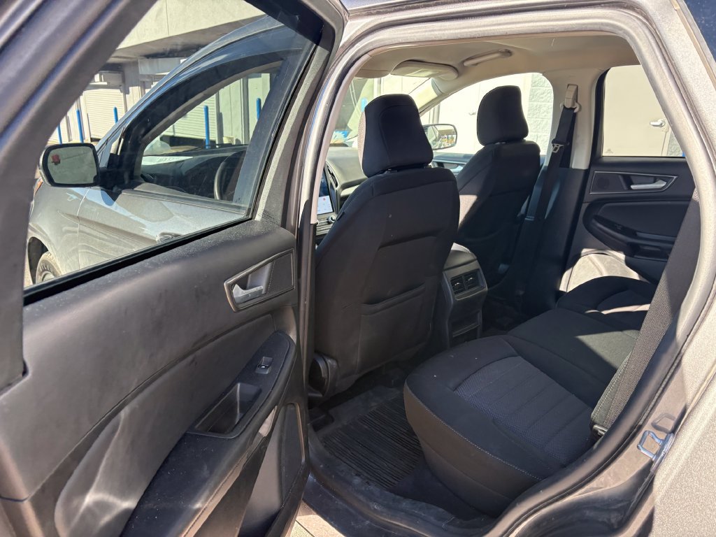 Certified 2023 Ford Edge SE w/ Black Appearance Package AWD/4WD image 27