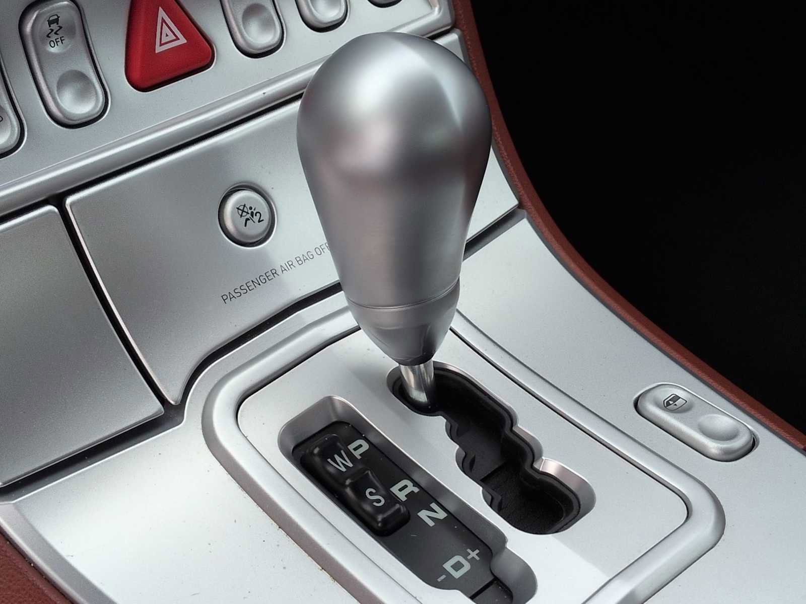 Used 2007 Chrysler Crossfire Limited image 25