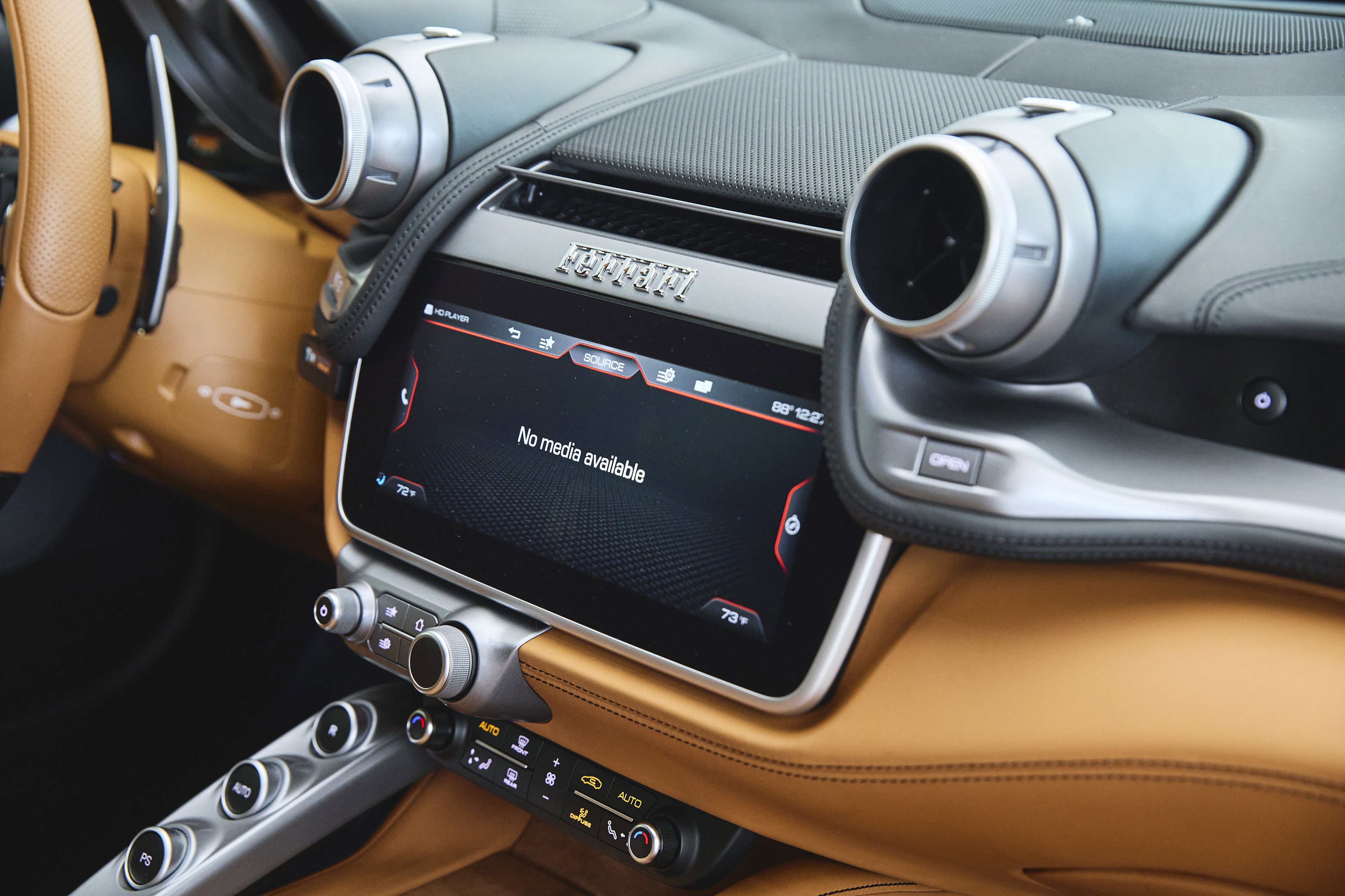 Used 2018 Ferrari GTC4Lusso image 35