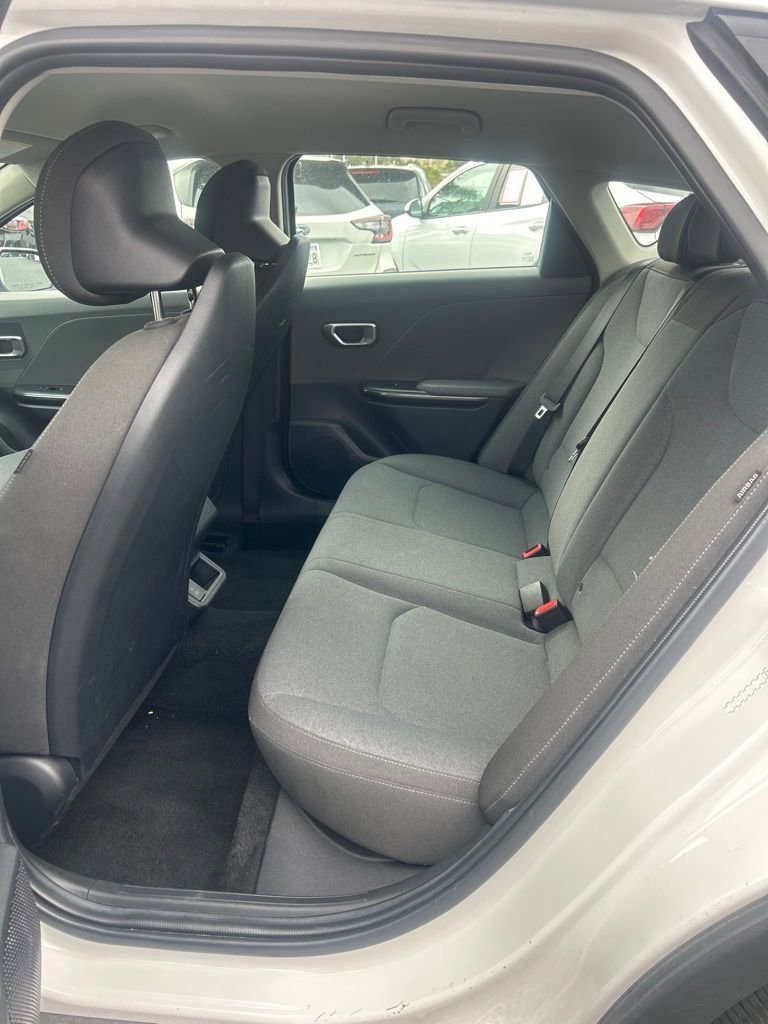 Used 2025 Kia K4 LXS FWD image 12