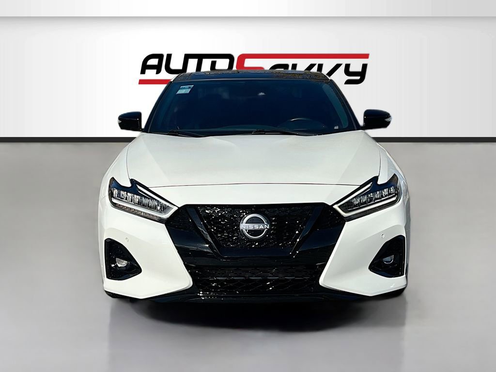 Used 2023 Nissan Maxima SR w/ Sport Mat Group image 2