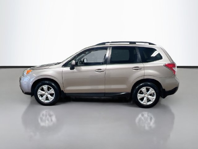 Used 2016 Subaru Forester 2.5i Premium AWD/4WD image 4