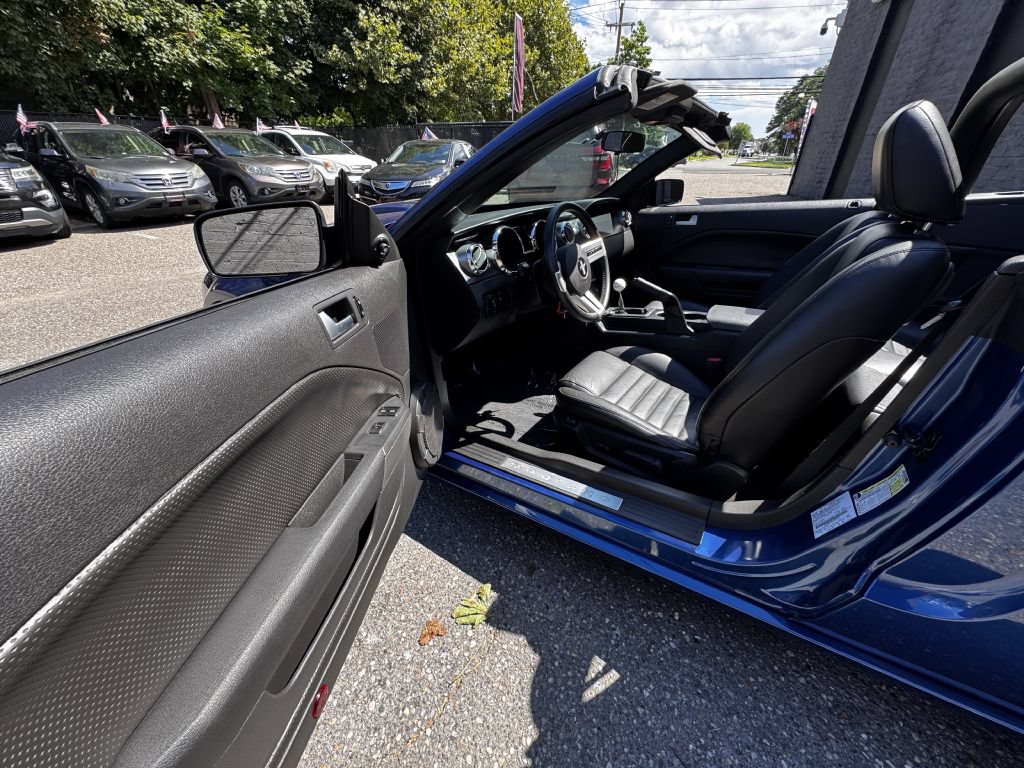 Used 2007 Ford Mustang GT RWD image 11