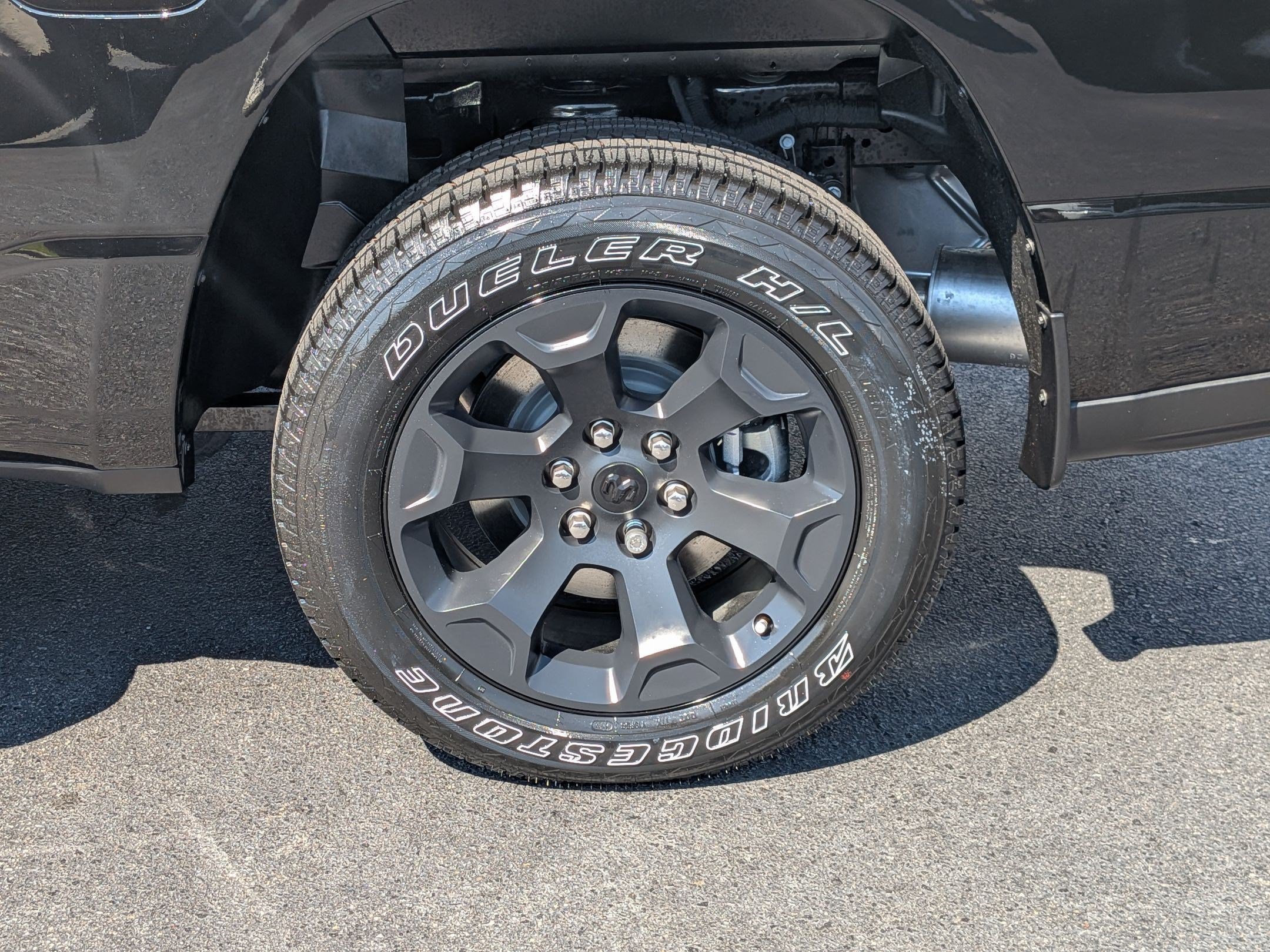 New 2026 RAM 1500 Express AWD/4WD image 9