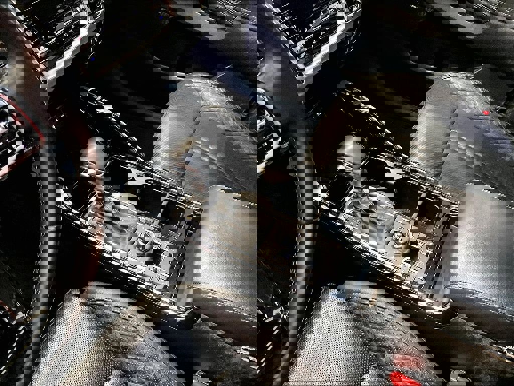 Used 2023 Kia Sorento SX AWD/4WD image 15