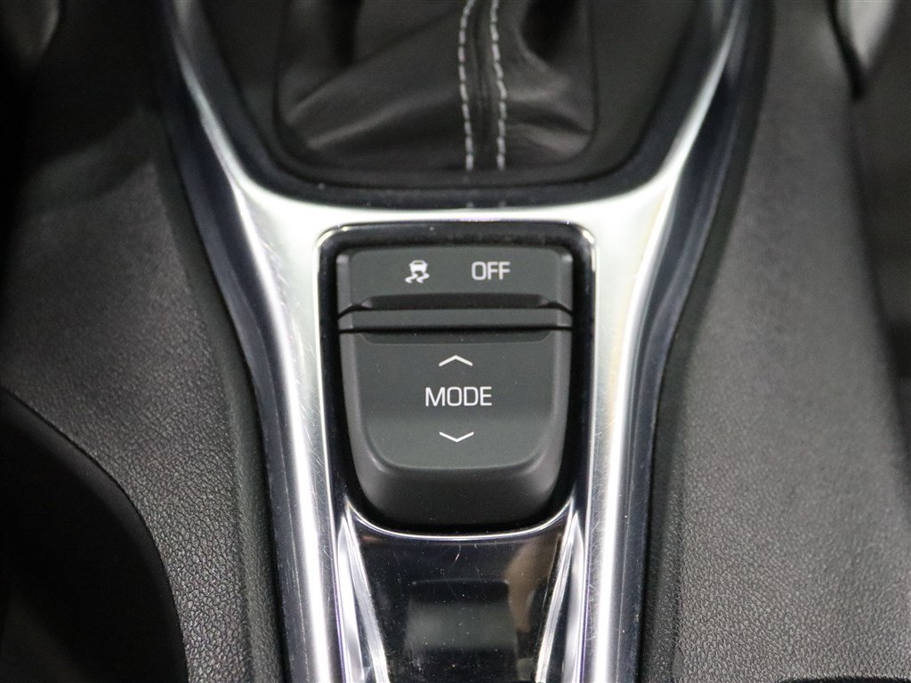 Used 2021 Chevrolet Camaro LT RWD image 20