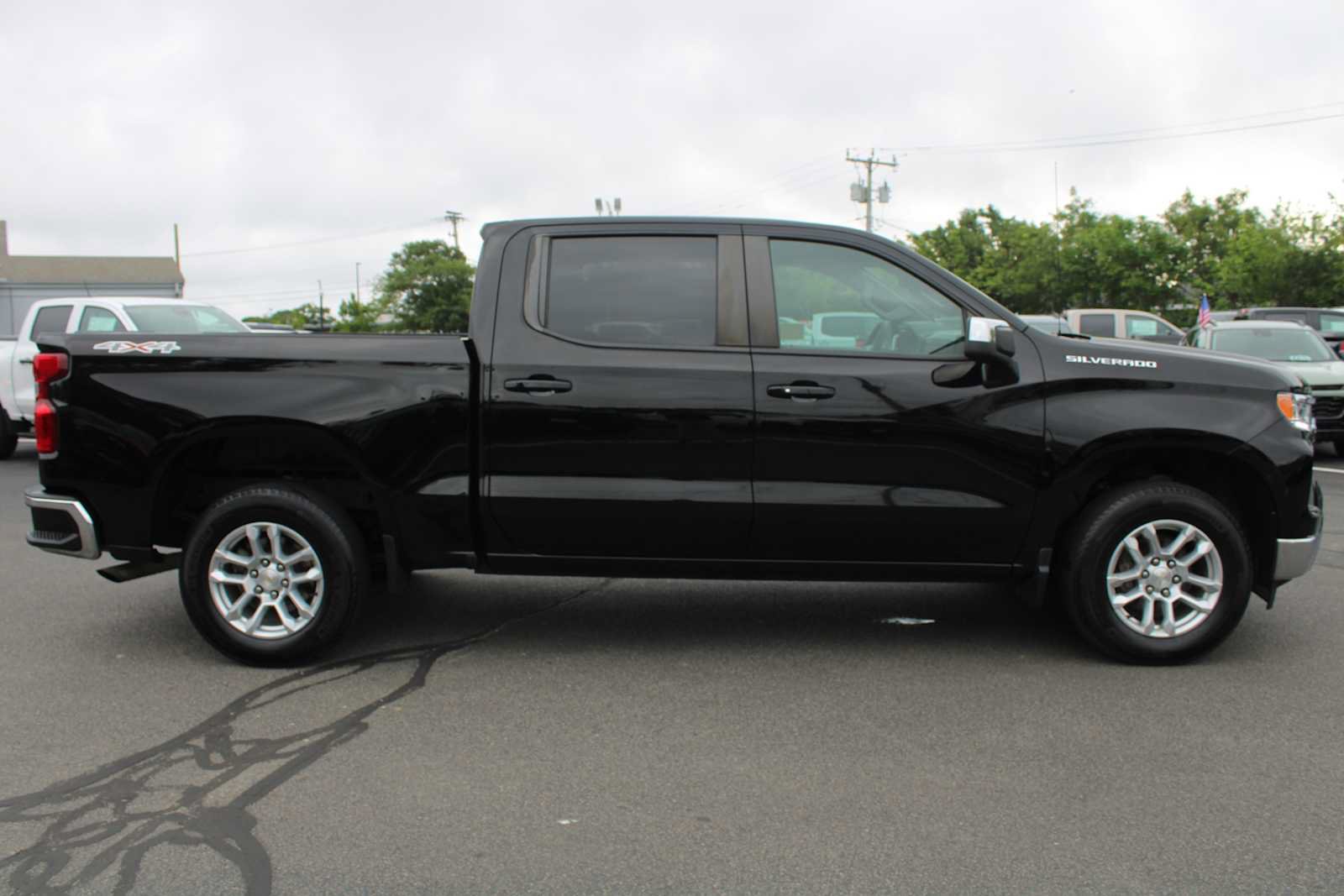 Certified 2023 Chevrolet Silverado 1500 LT AWD/4WD image 8