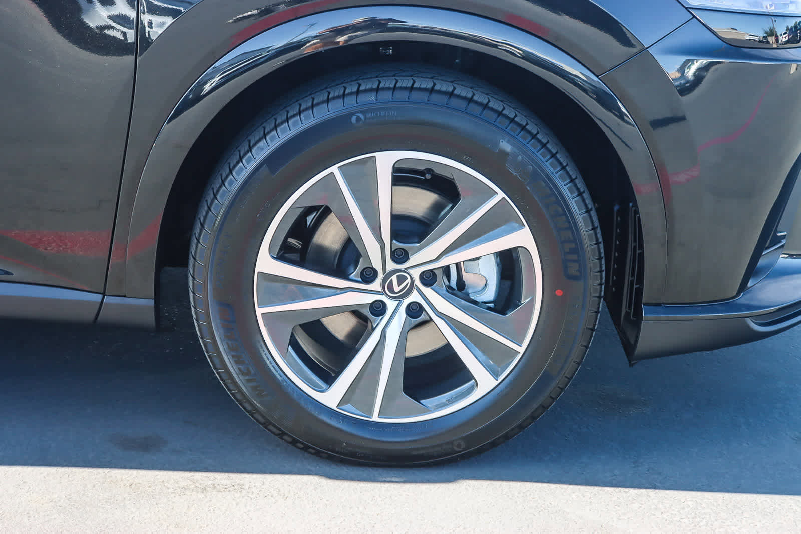 New 2025 Lexus RX 350 FWD image 9