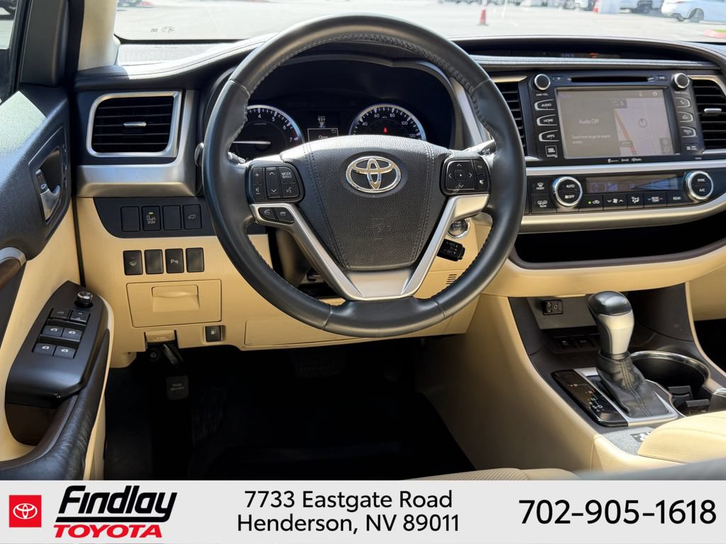 Certified 2016 Toyota Highlander Limited FWD image 8