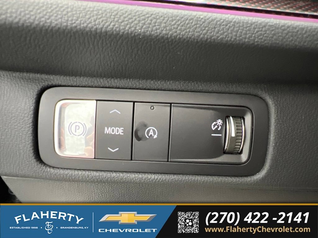 Used 2026 Chevrolet Traverse RS FWD image 25
