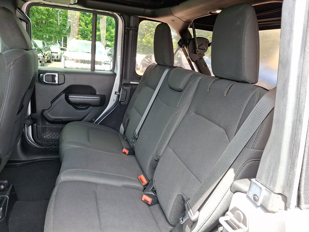 Used 2018 Jeep Wrangler Unlimited Sport S AWD/4WD image 20