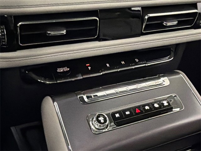 New 2026 Lincoln Aviator AWD image 31