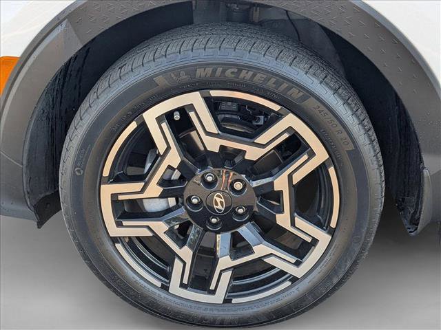 Used 2025 Hyundai Santa Cruz Limited image 10