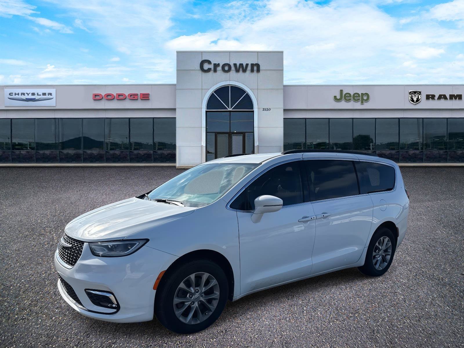 Used 2022 Chrysler Pacifica Touring-L