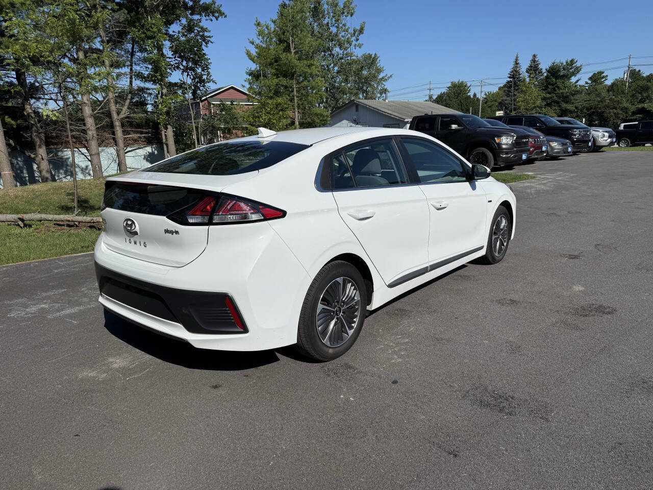 Used 2020 Hyundai Ioniq SEL image 6