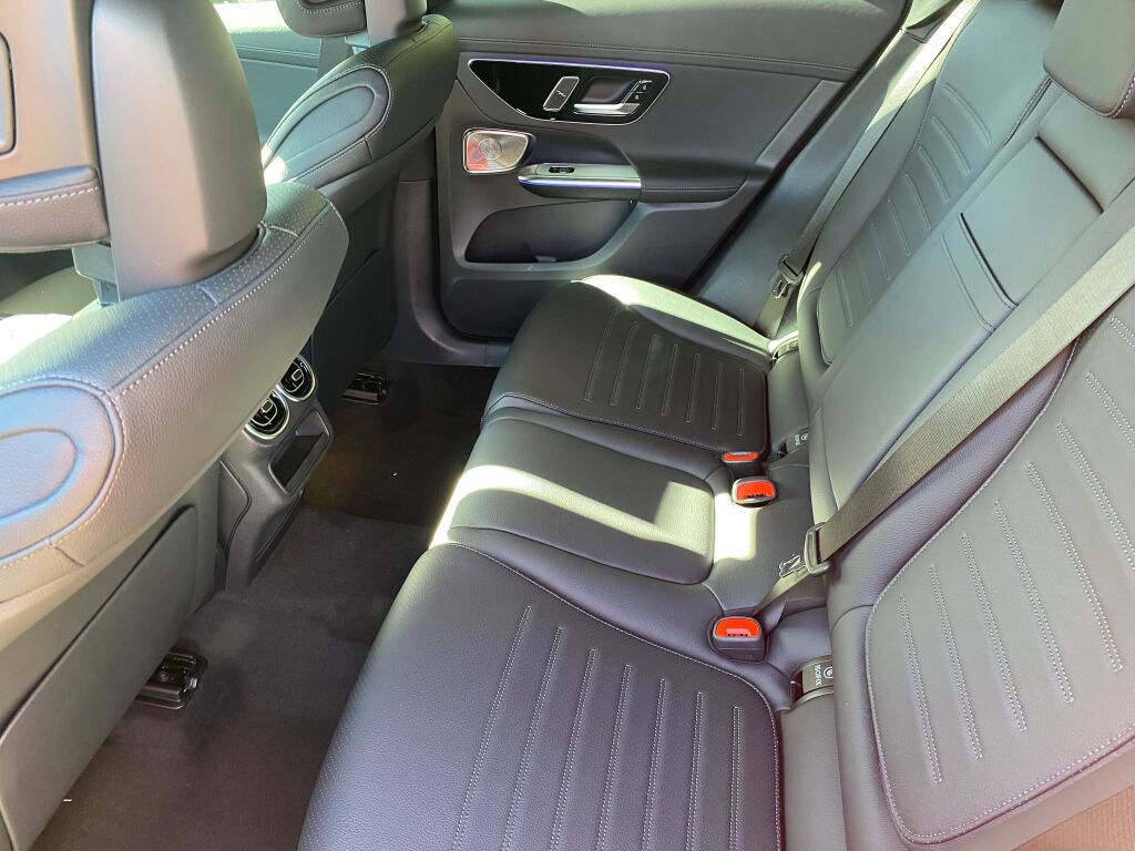 New 2025 Mercedes-Benz GLC 300 4MATIC image 12