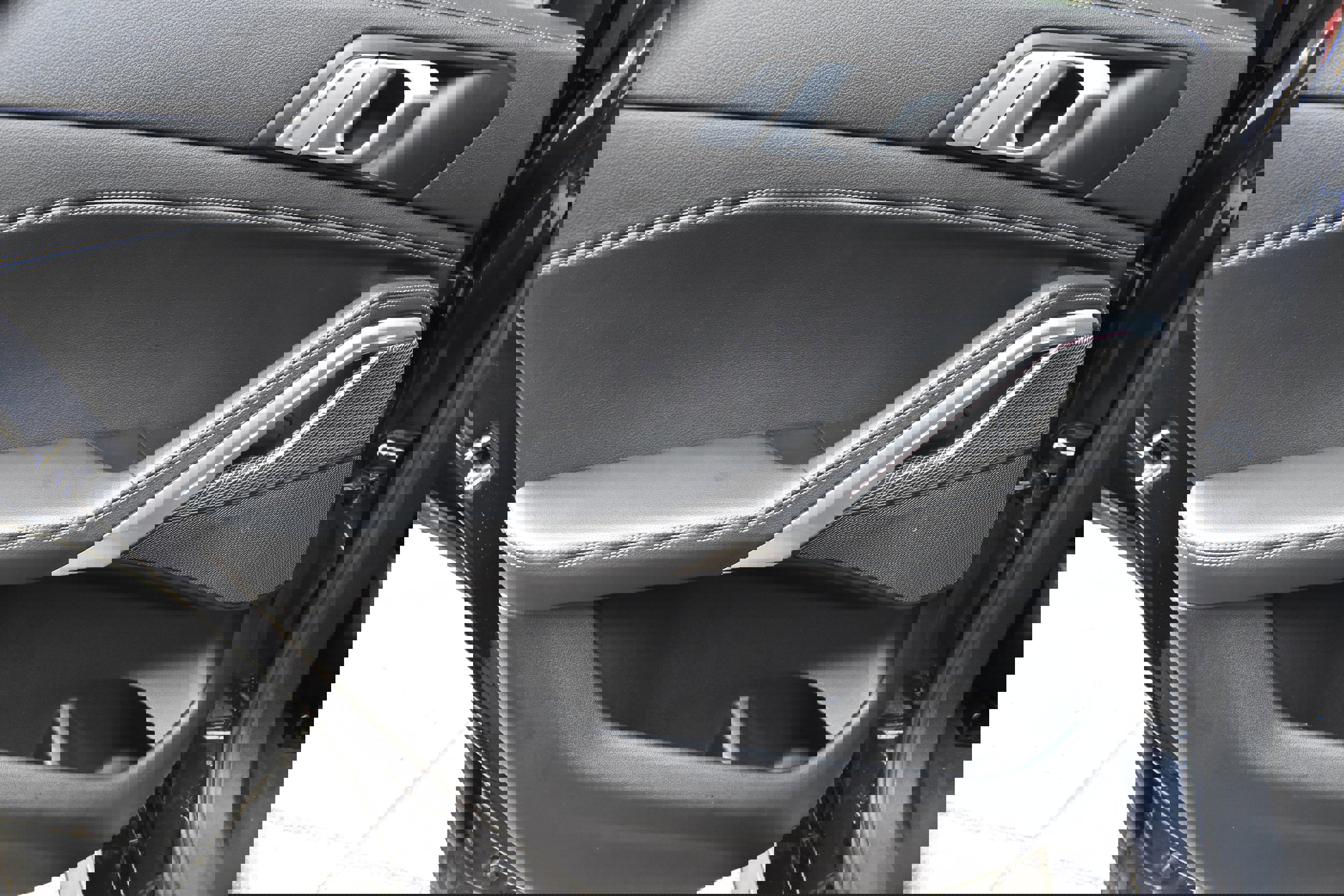 Used 2021 BMW X6 xDrive40i w/ M Sport Package image 26