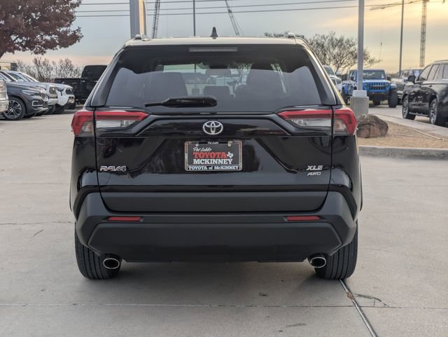 Used 2019 Toyota RAV4 XLE image 7