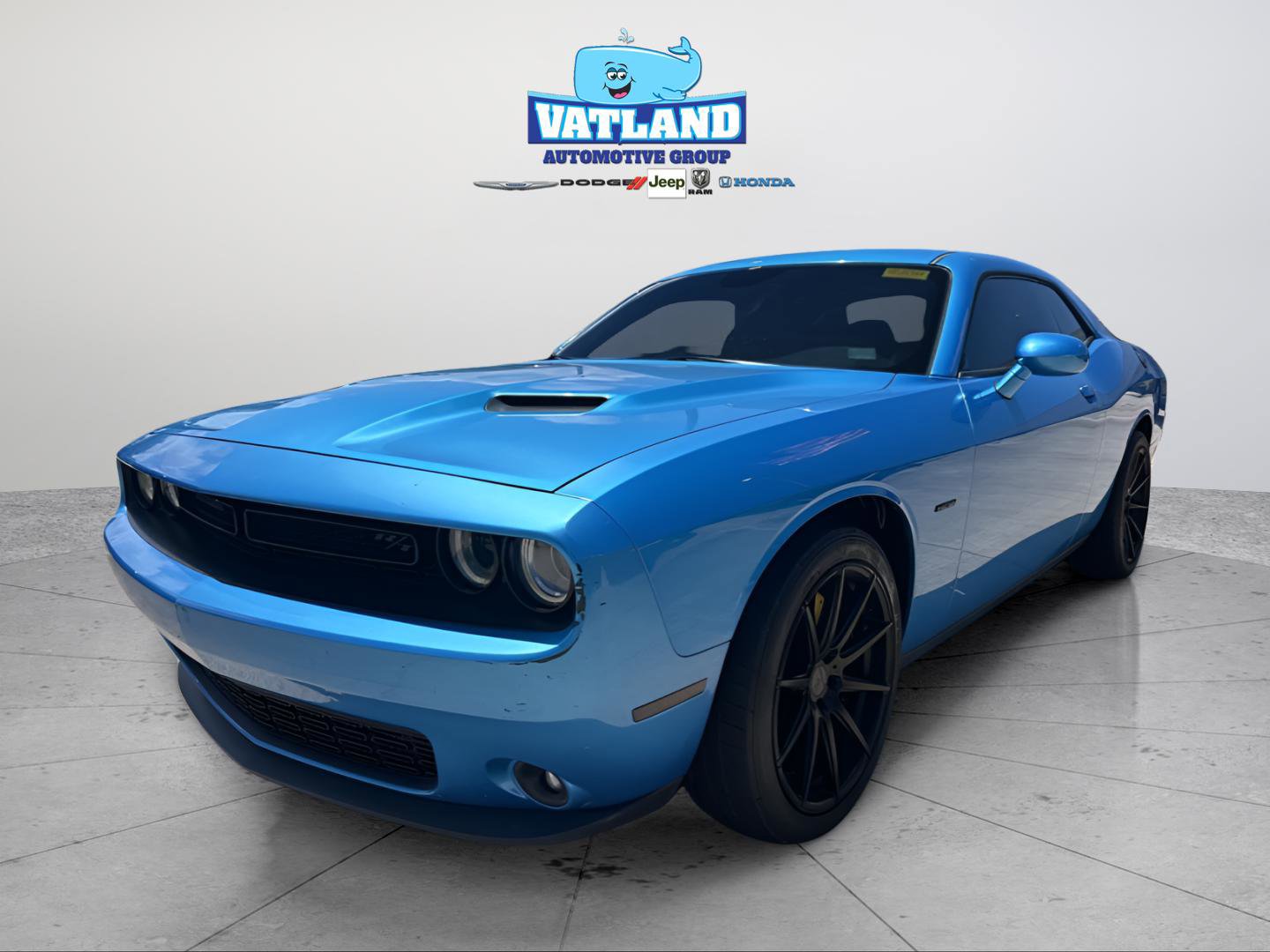 Used 2016 Dodge Challenger R/T w/ Blacktop Package RWD image 1