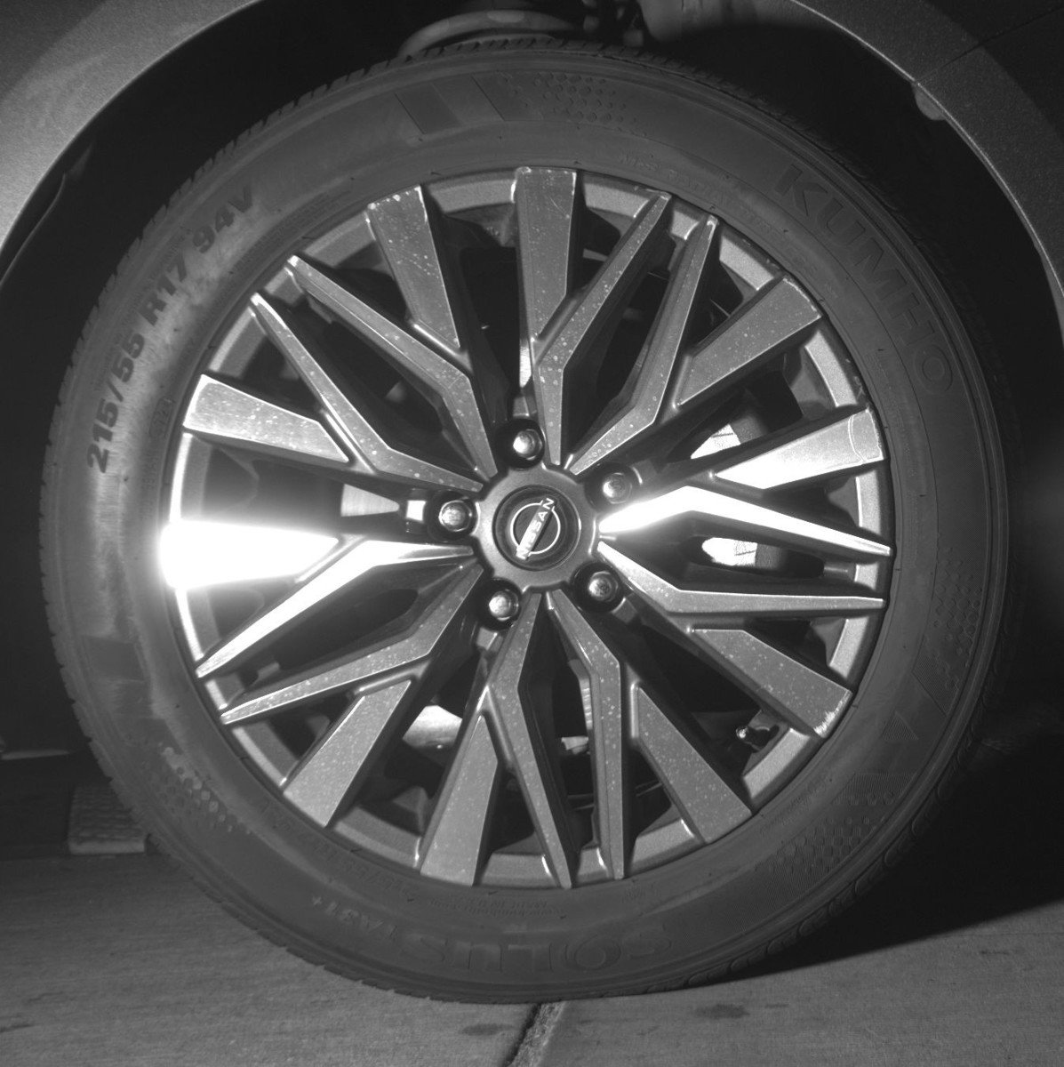 Used 2025 Nissan Altima 2.5 SV FWD image 13