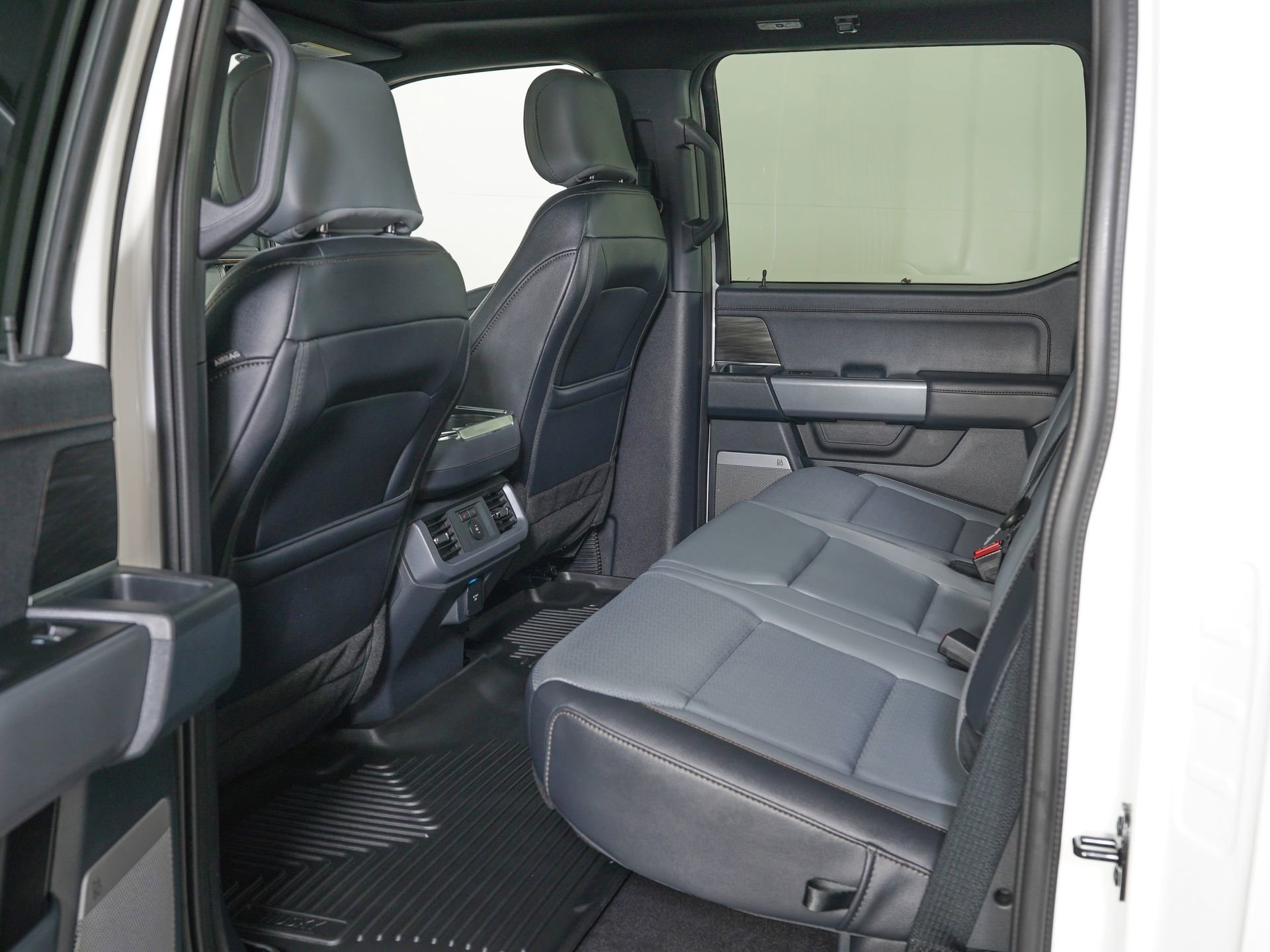 Used 2025 Ford F150 Lightning Lariat image 13