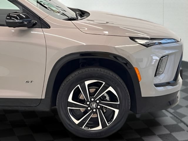 Certified 2026 Buick Enclave Sport Touring AWD/4WD image 6