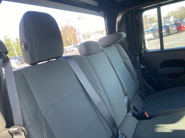 New 2026 Jeep Gladiator Sport image 31