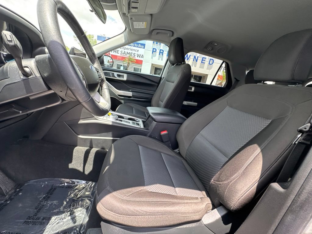 Used 2023 Ford Explorer XLT RWD image 14