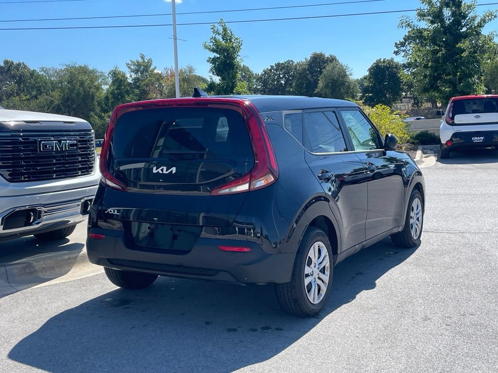 Certified 2022 Kia Soul LX FWD image 7