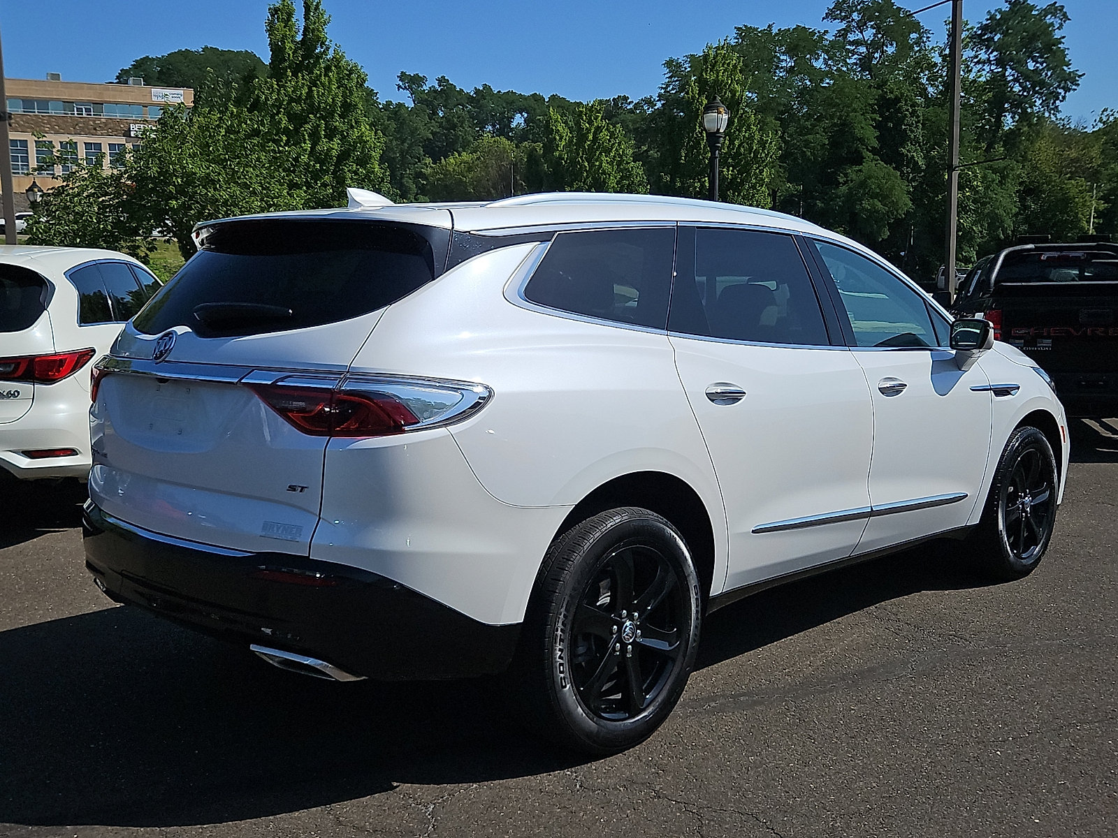 Used 2023 Buick Enclave Essence w/ Experience Buick Package AWD/4WD image 6