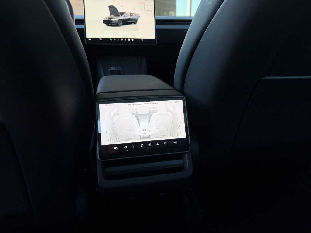 Used 2024 Tesla Model 3 image 38