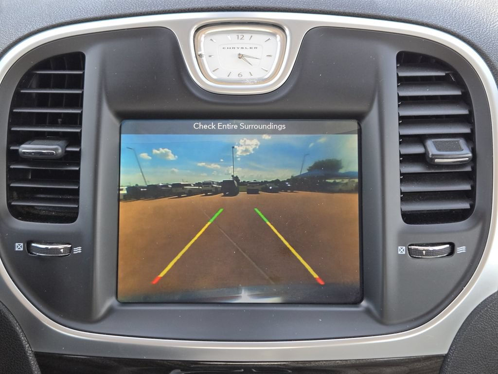 Used 2017 Chrysler 300 Limited RWD image 13