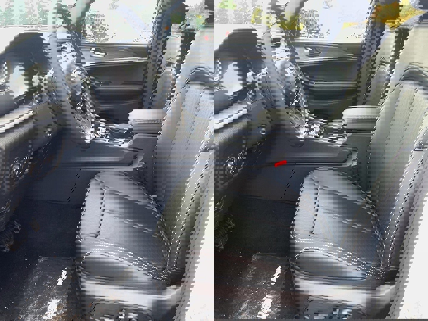 New 2025 Jeep Grand Cherokee Limited image 11