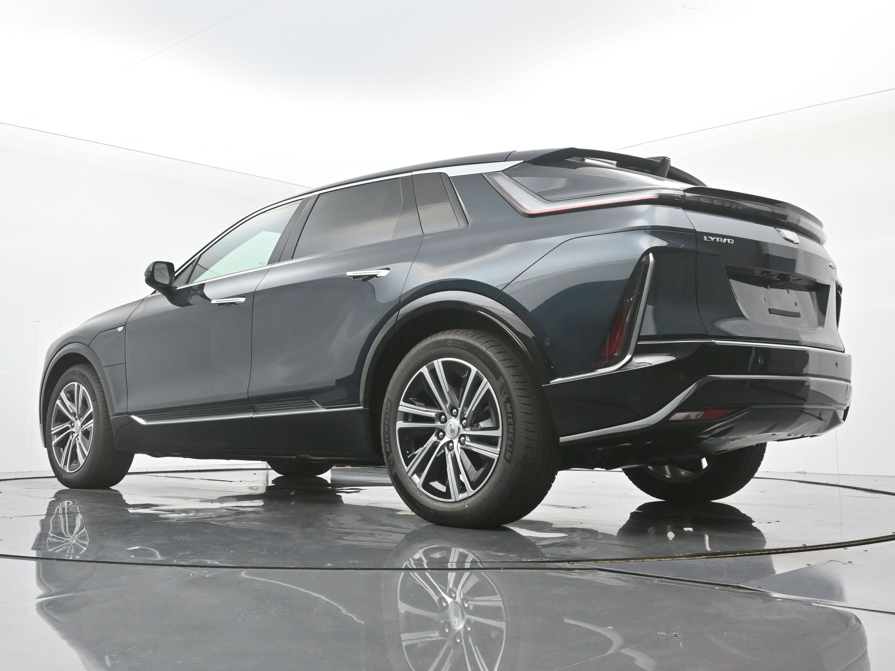 New 2026 Cadillac Lyriq Luxury image 17