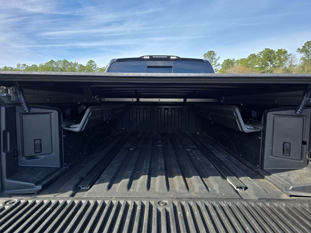 Used 2021 Nissan Titan PRO-4X w/ Pro-4x Convenience Package image 16