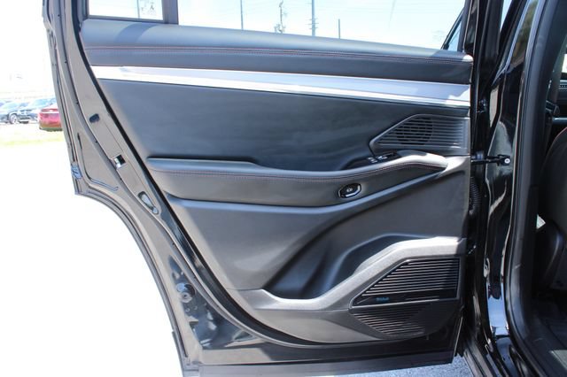 Used 2024 Jeep Wagoneer Launch Edition AWD/4WD image 32