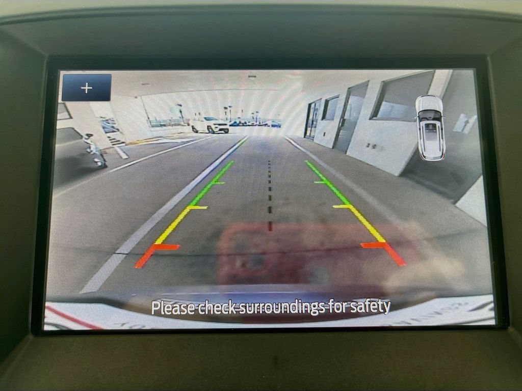 Used 2020 Ford Edge SE FWD image 14