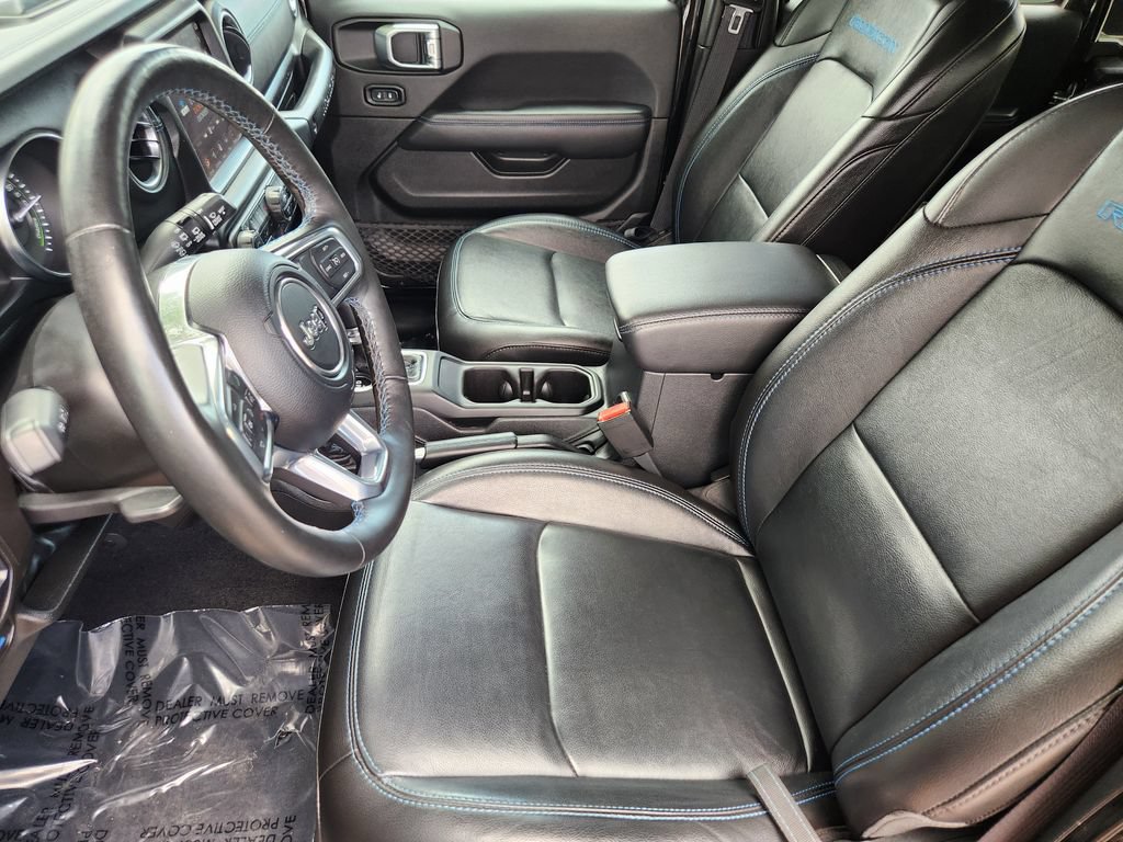 Used 2023 Jeep Wrangler Unlimited Rubicon 4xe w/ Cold Weather Group AWD/4WD image 4