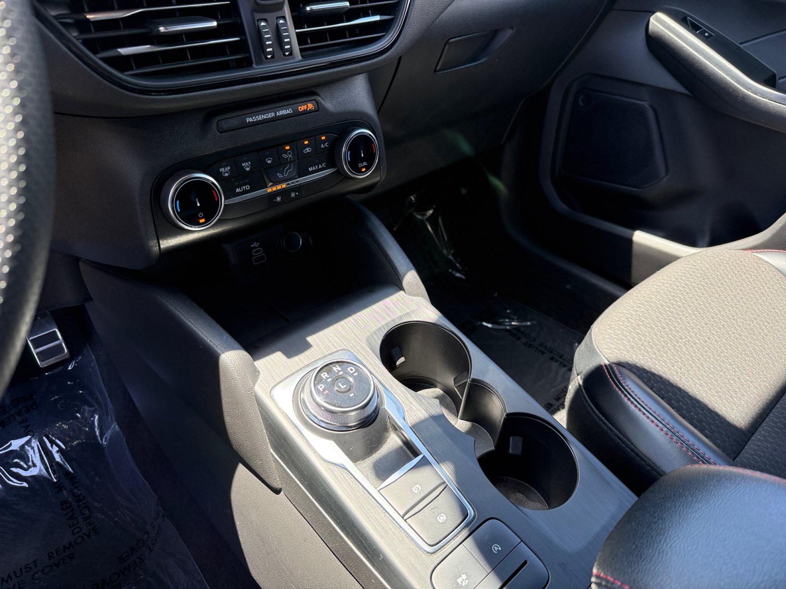 Used 2024 Ford Escape ST-Line FWD image 13