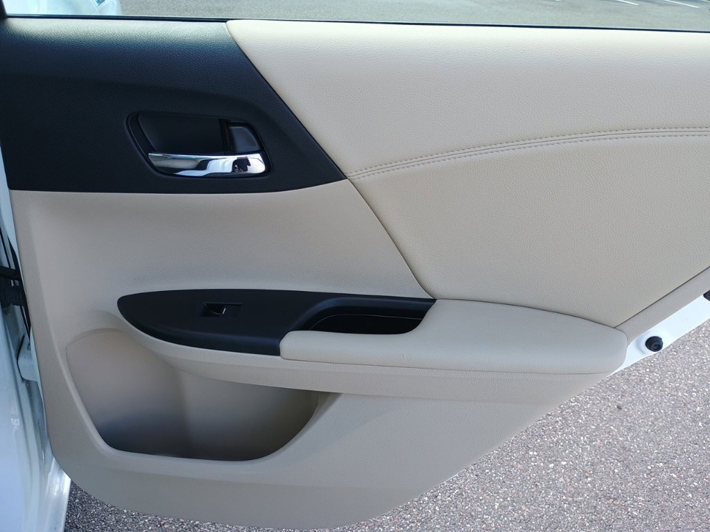 Used 2015 Honda Accord EX-L image 19