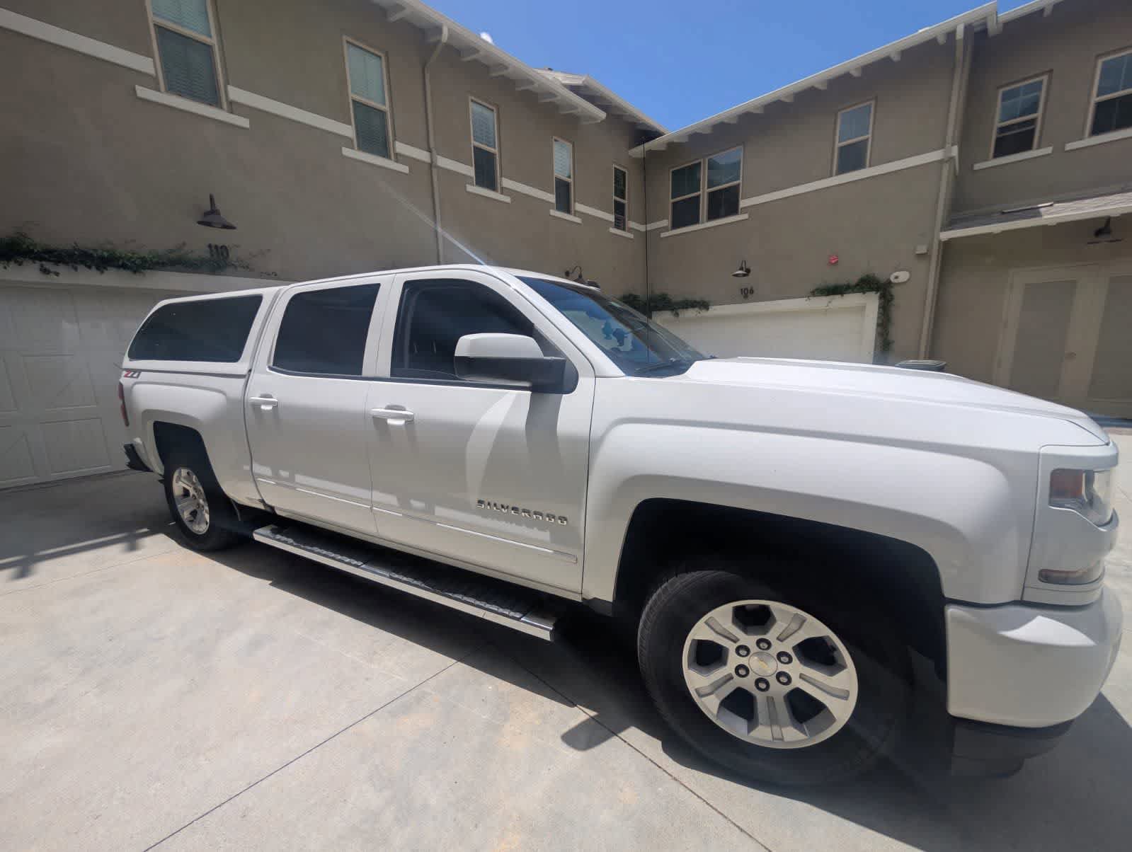 Used 2018 Chevrolet Silverado 1500 LT w/ All Star Edition AWD/4WD image 3