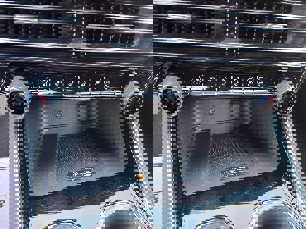 New 2026 Chevrolet Traverse RS image 14