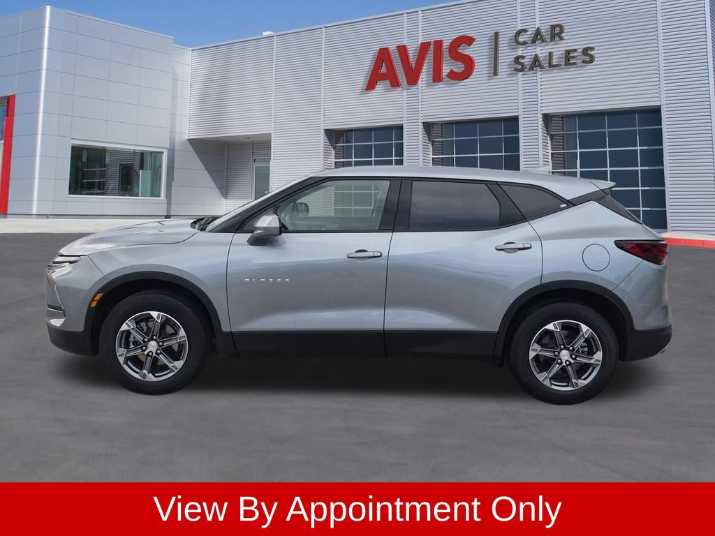 Used 2025 Chevrolet Blazer LT FWD image 10