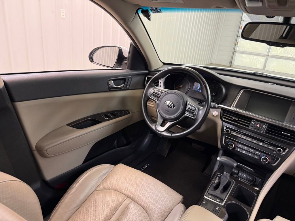Used 2017 Kia Optima EX w/ Premium Package image 29