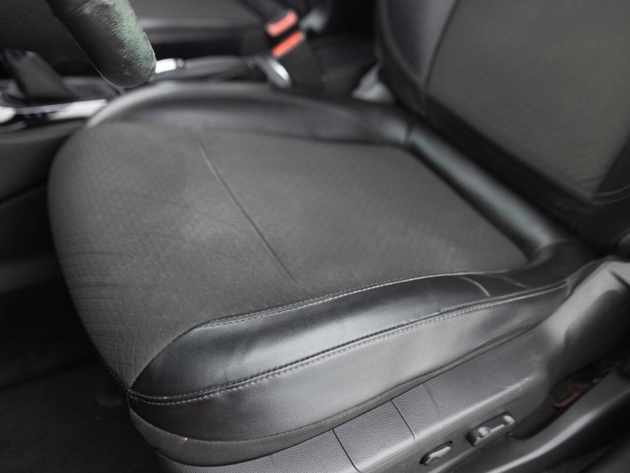 Used 2019 Buick Encore Preferred FWD image 23